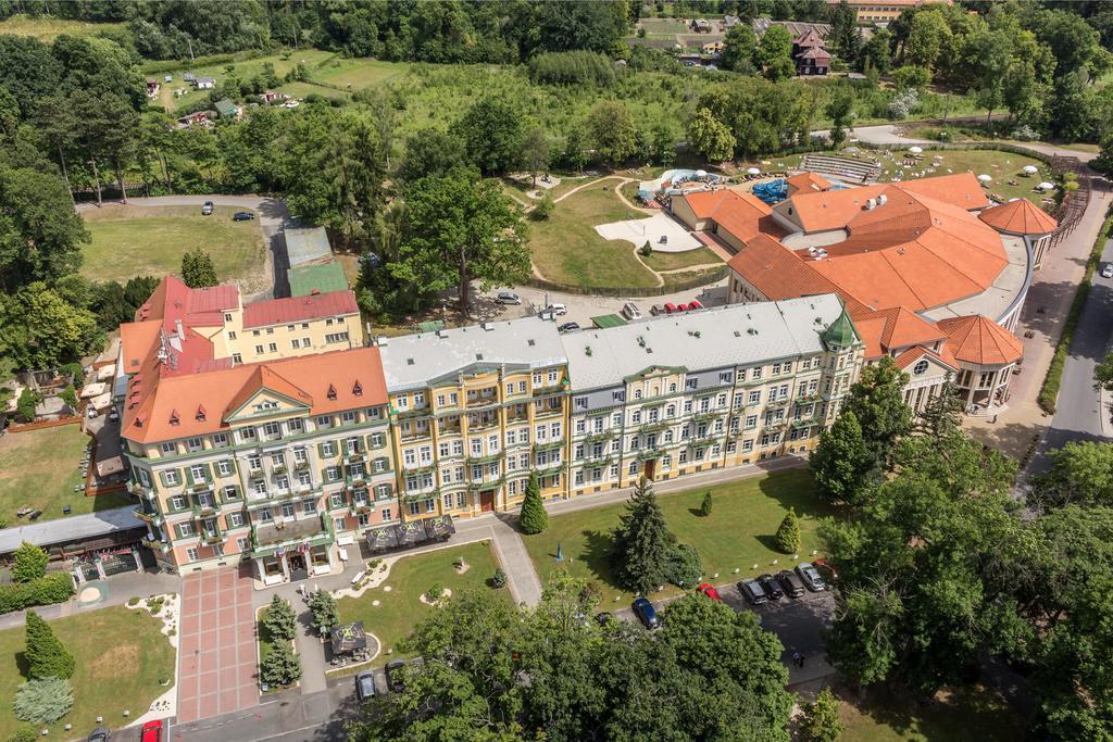 Spa Resort Pawlik-Aquaforum Франтишкови-Лазне Экстерьер фото